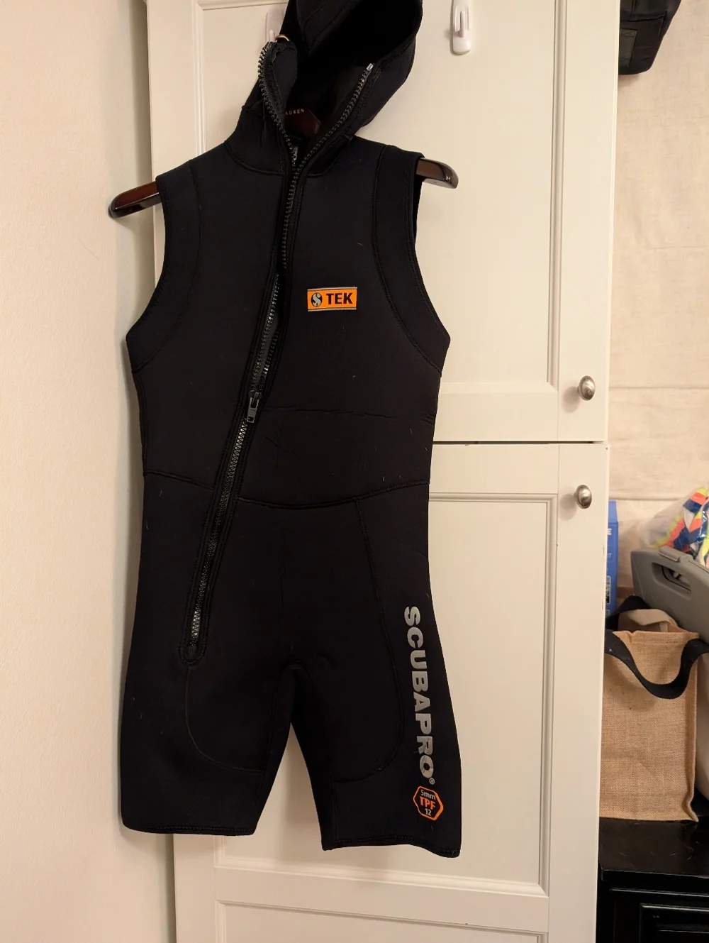 Scubapro Tek Sleeveless Hooded Shorty - Picture 1 of 6